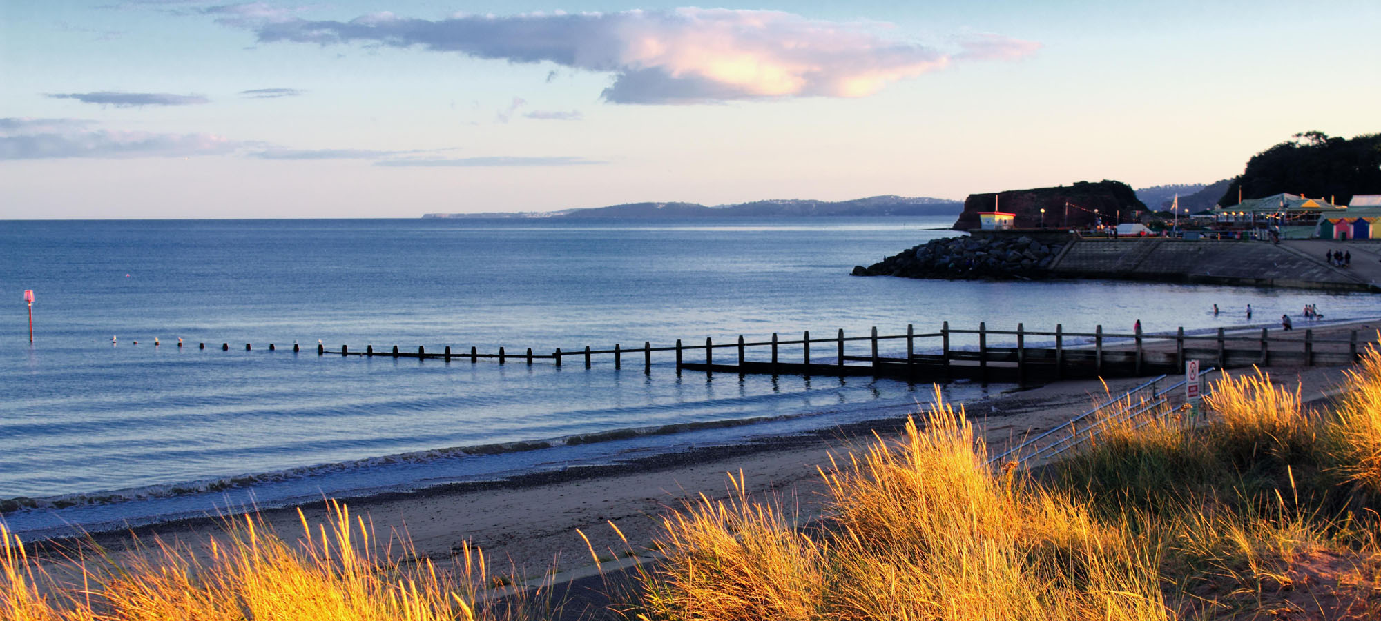 Ukraine humanitarian aid support banner